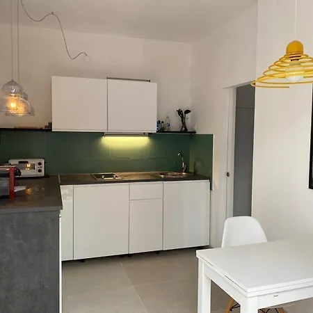 Olive Apartment *